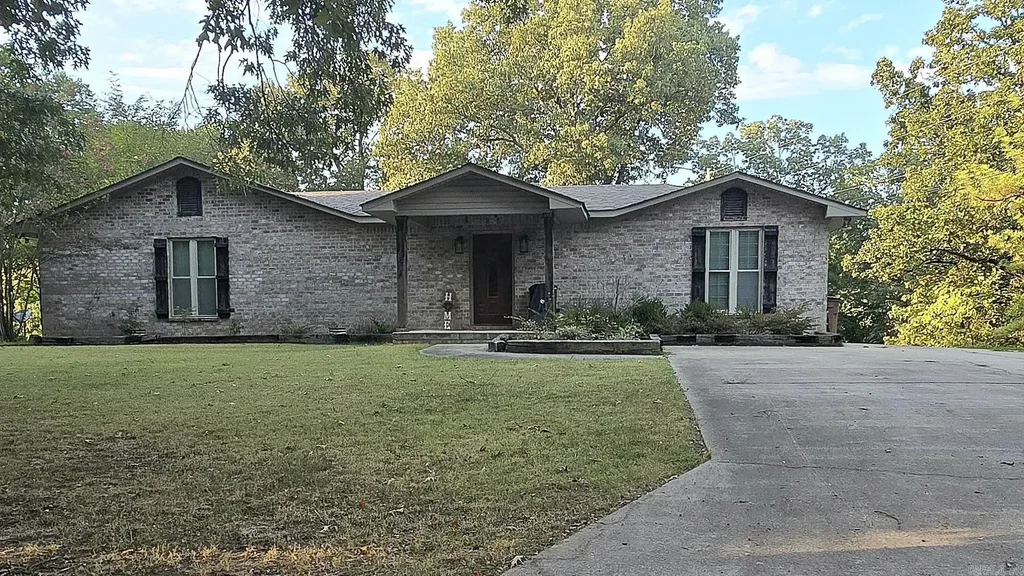 1916 Cogbill Rd, Wynne