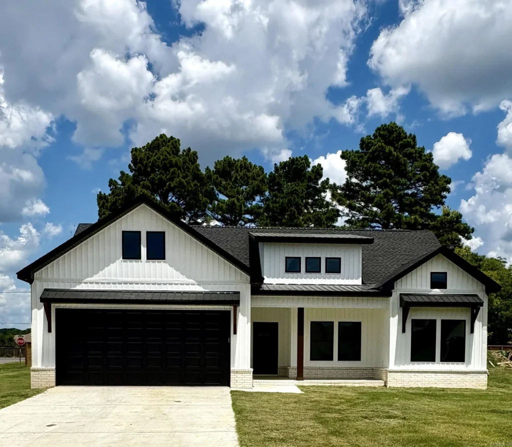 1 Dragonfly Cove, Greenbrier