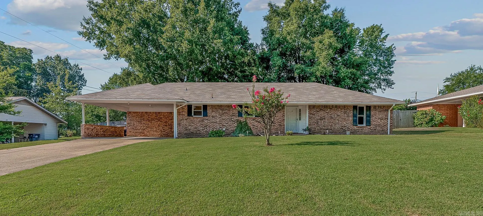 1207 Medallion, Jonesboro