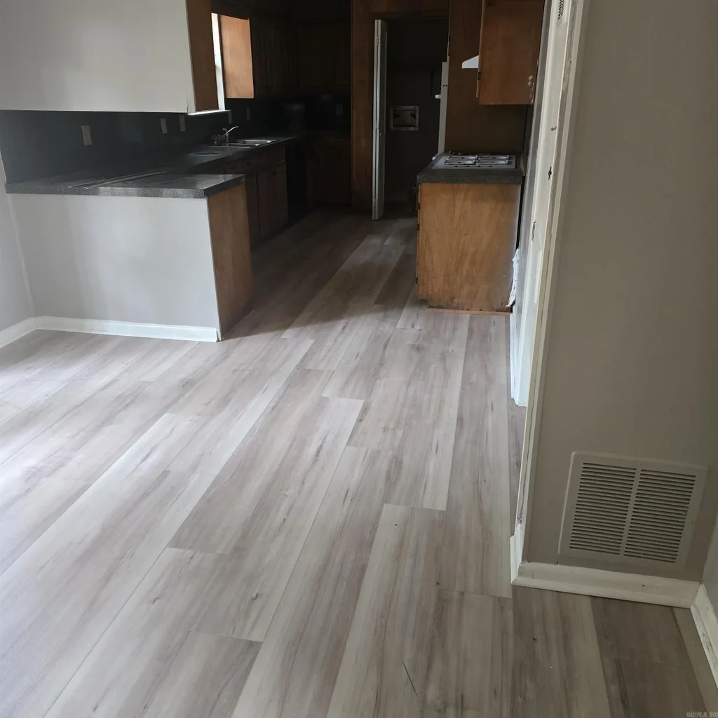 10116 Palo Alto, Little Rock