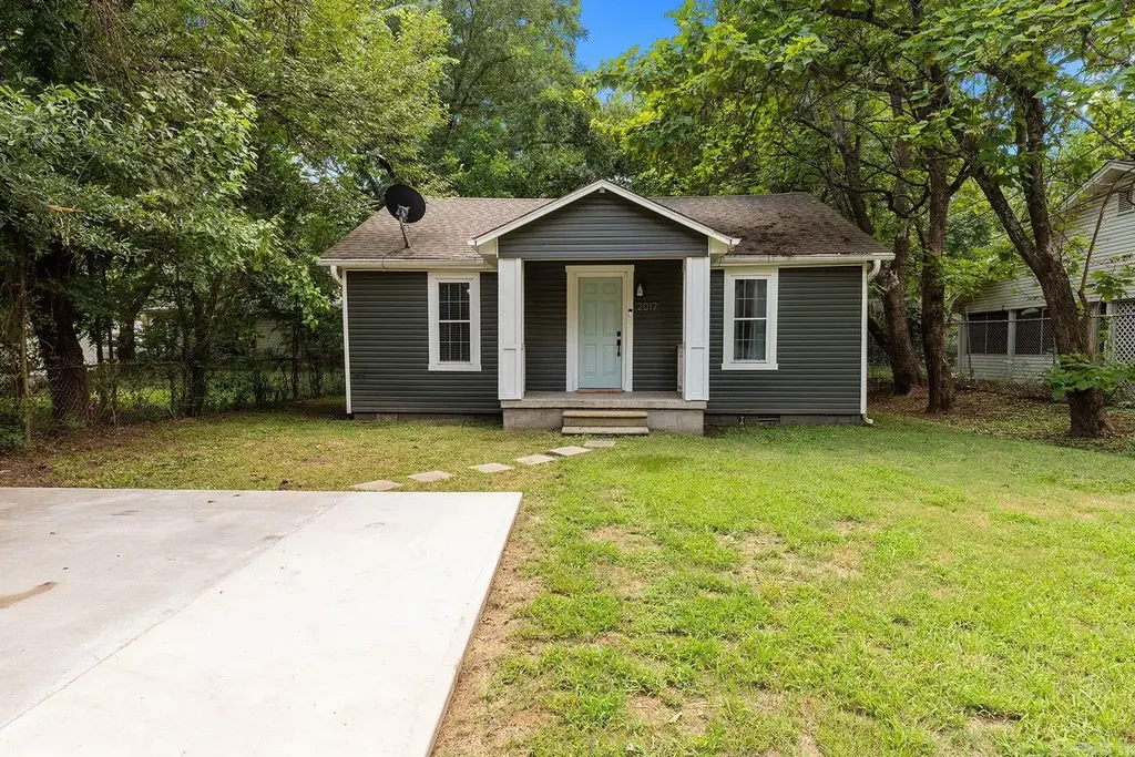 2017 Hairston Avenue, Conway
