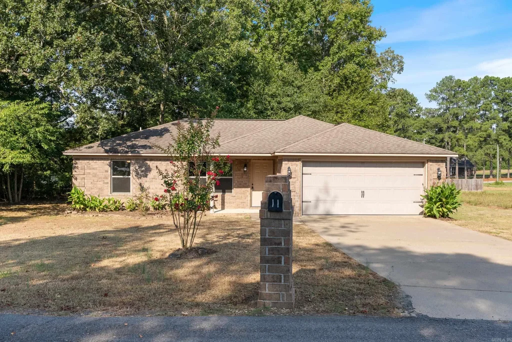 11 Martin Avenue, Greenbrier