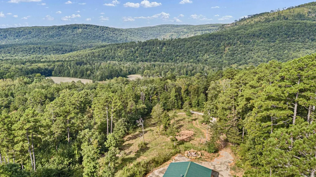 18497 Highway 123, Hagarville