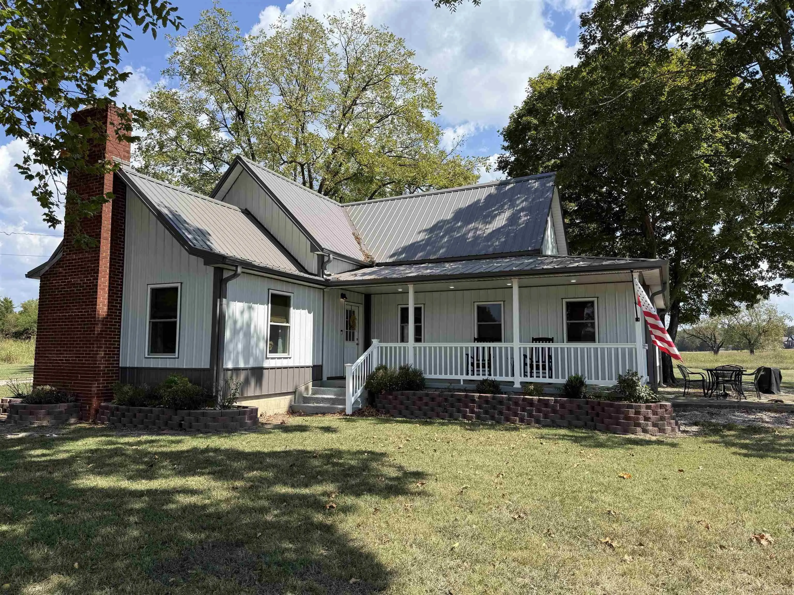 20304 N Hwy 5, Mountain View