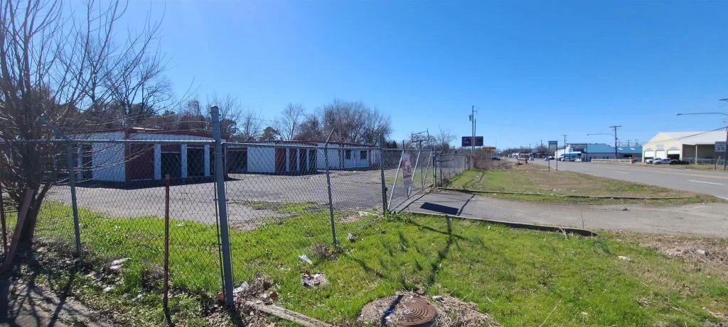 1430 E Harding Avenue, Pine Bluff