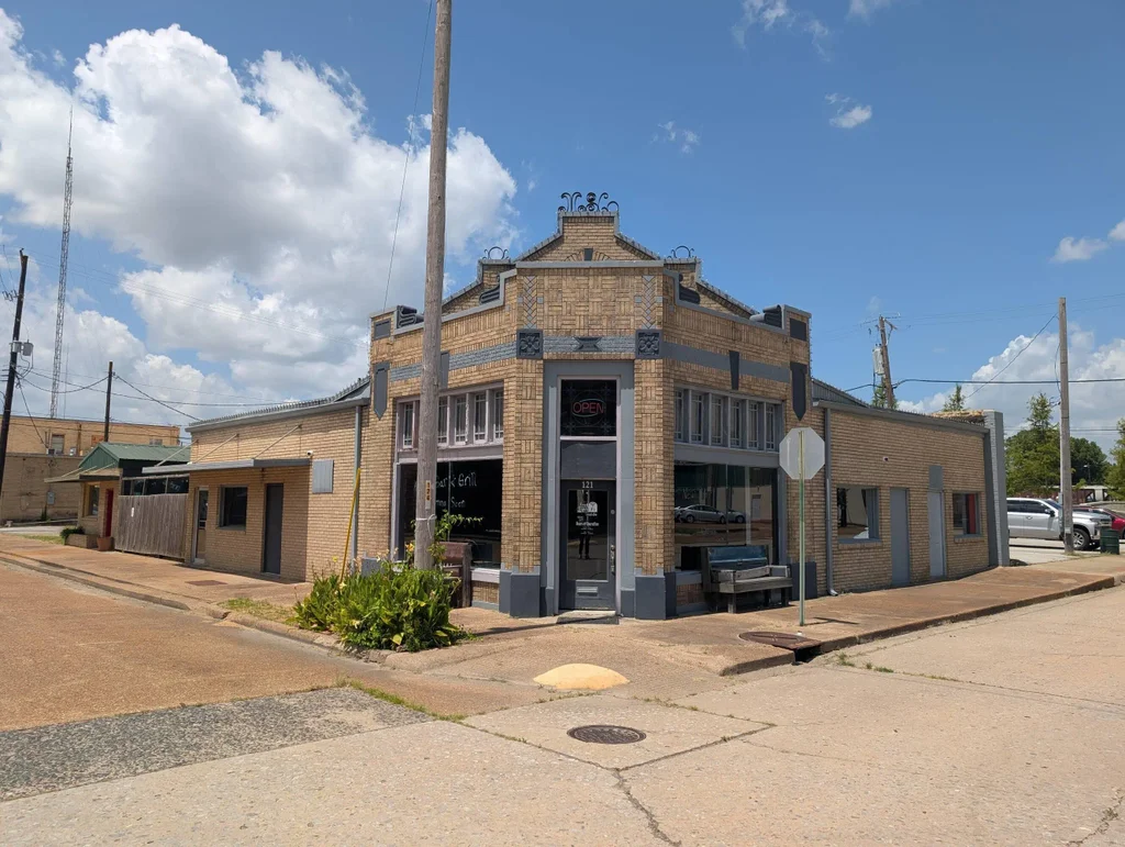 121 Hazel Street, Newport