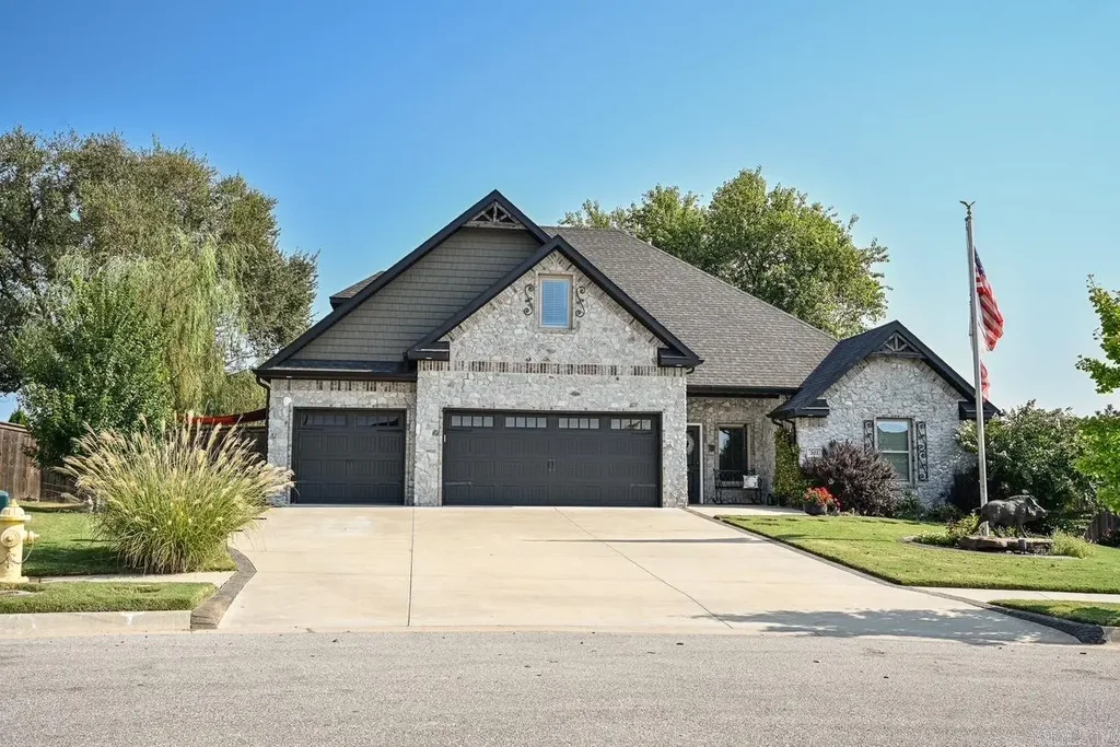 301 Sw Ramsey Lane, Bentonville