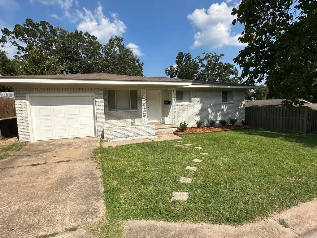 702 E Military Drive, North Little Rock