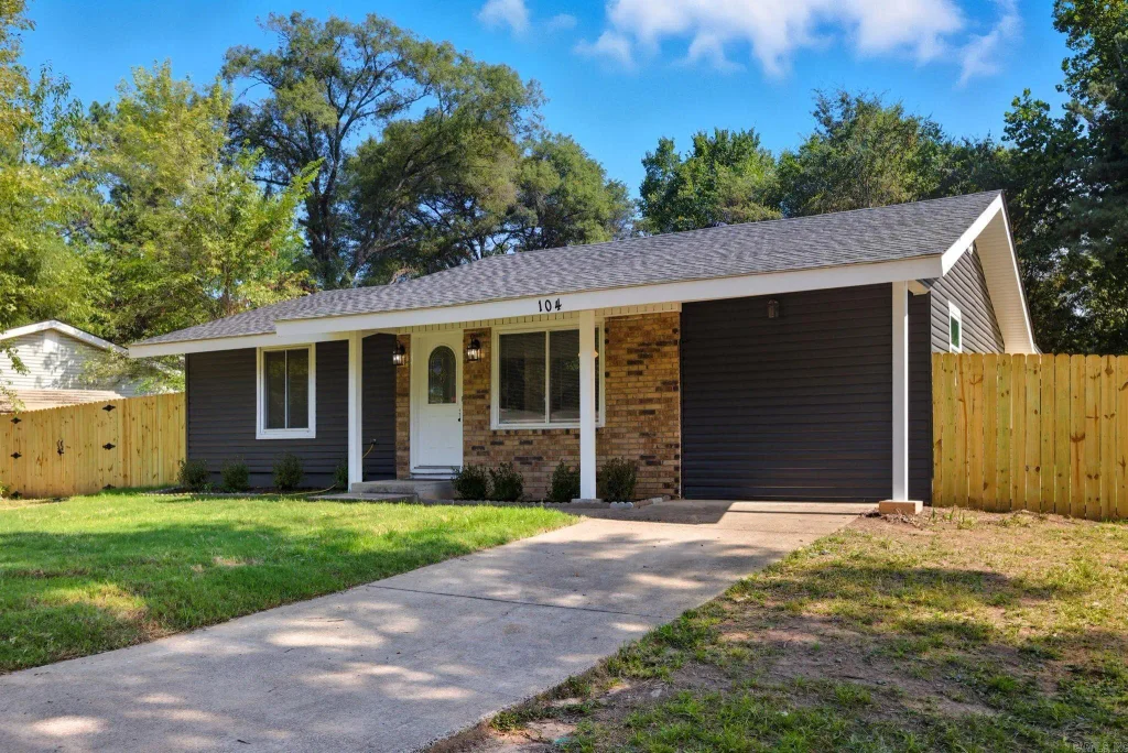 104 Squire Court, Hot Springs