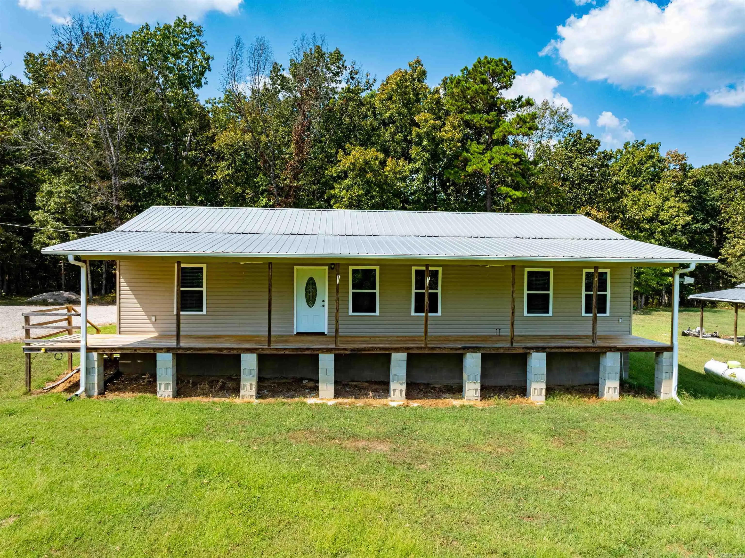 1066 Ar Hwy 58, Cave City