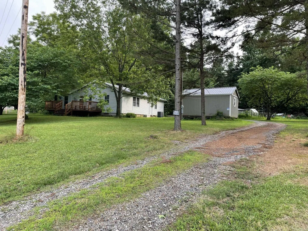 5918 Hwy 8 East, Mena