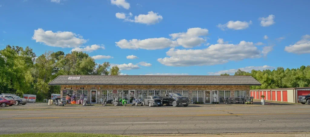 2415 Hwy 71 South, Mena