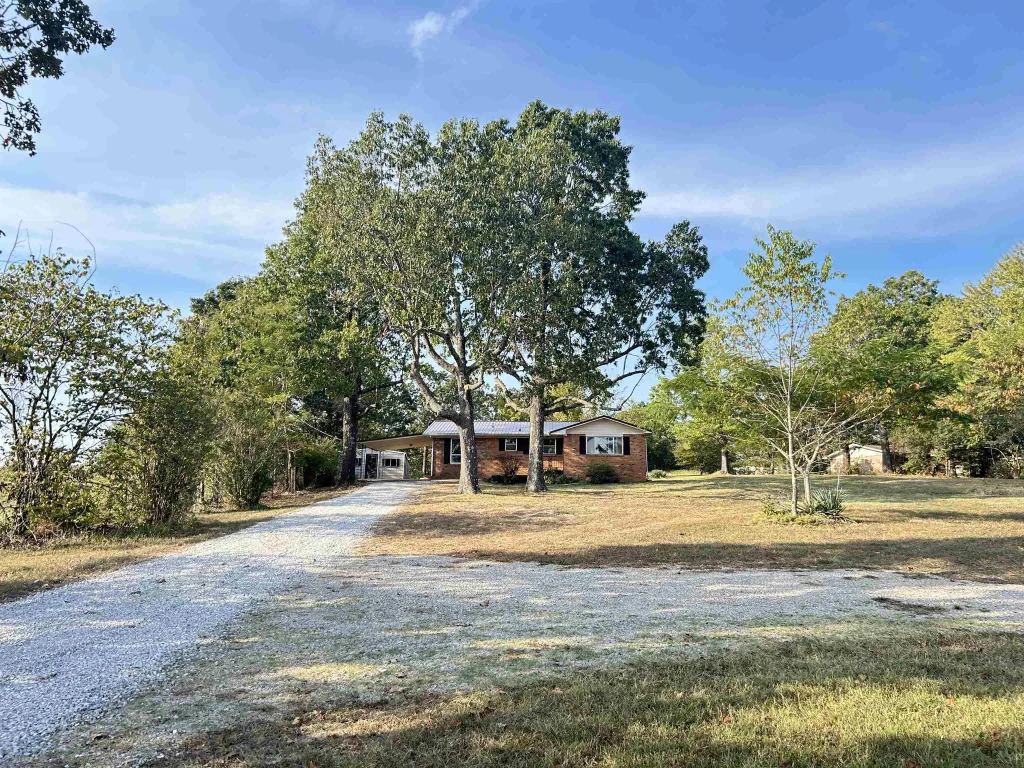 6347 Us Hwy 62, Salem