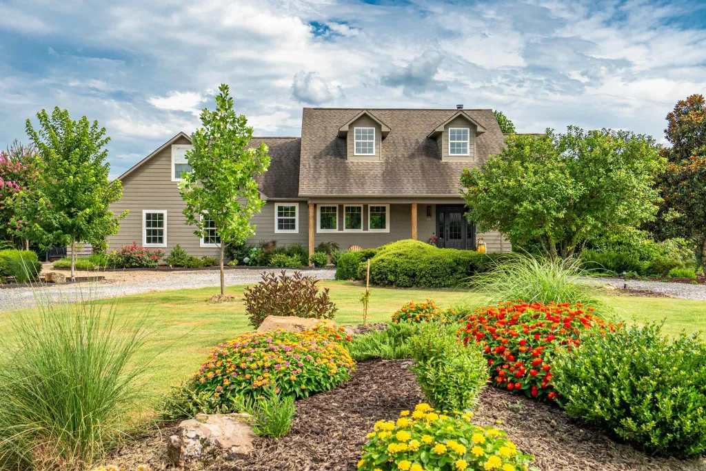 1209 S Moore Road, Hot Springs