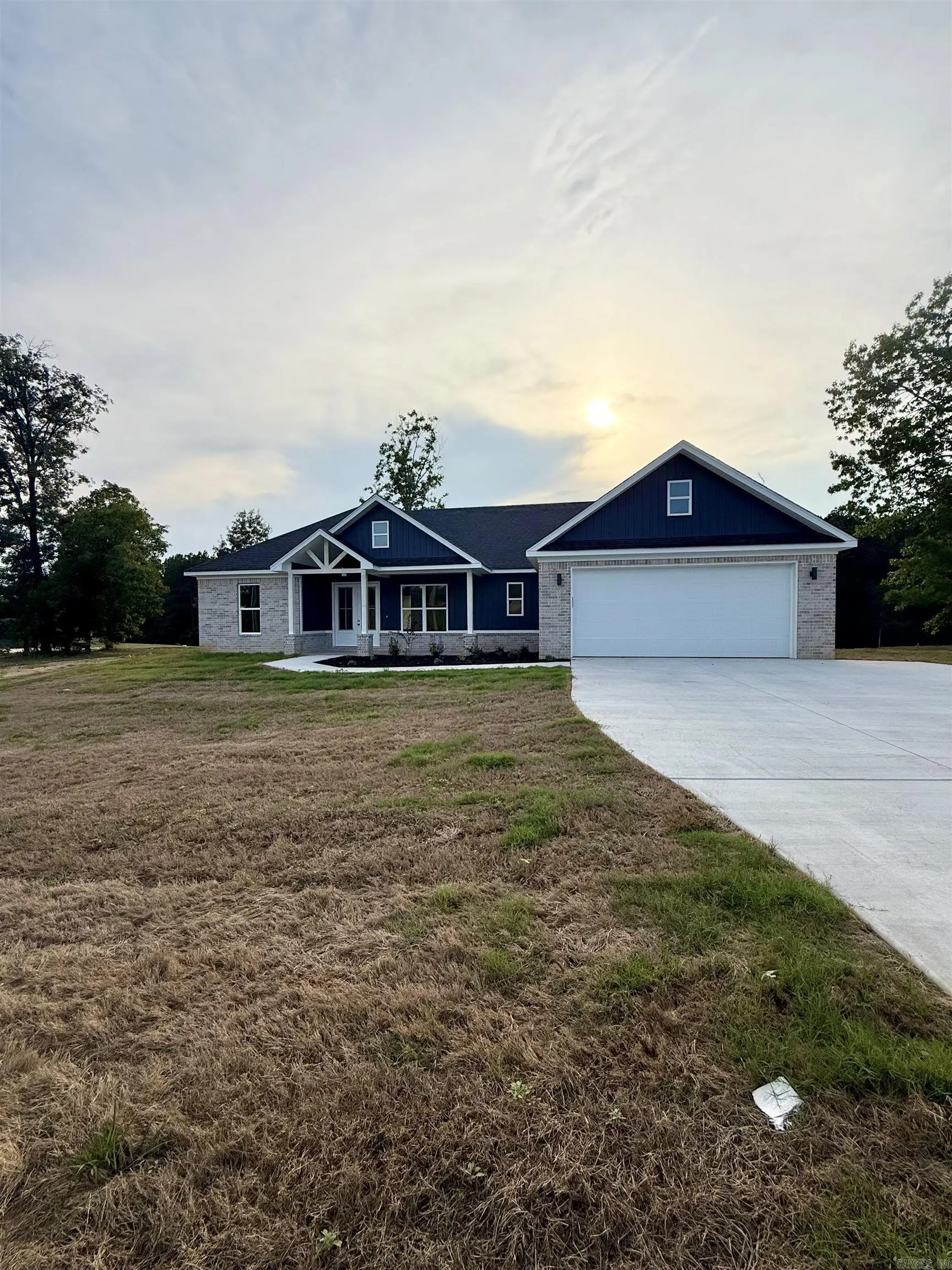 4096 Creek Top, Bauxite