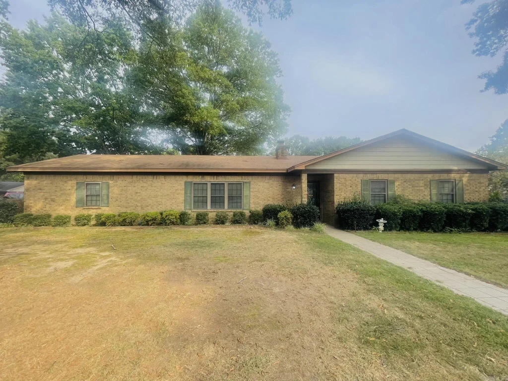 108 Liles Drive, Searcy