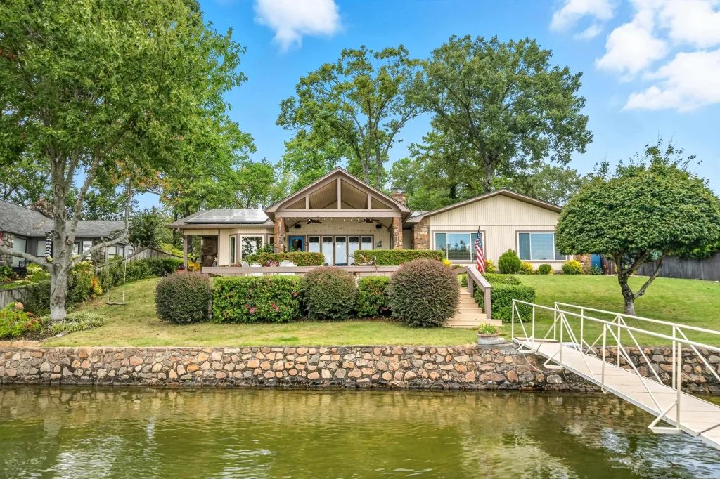 110 Stately Pt Point, Hot Springs
