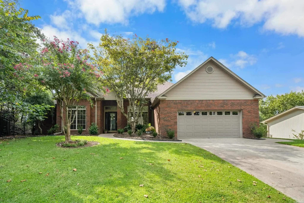 343 Arlington Point, Hot Springs