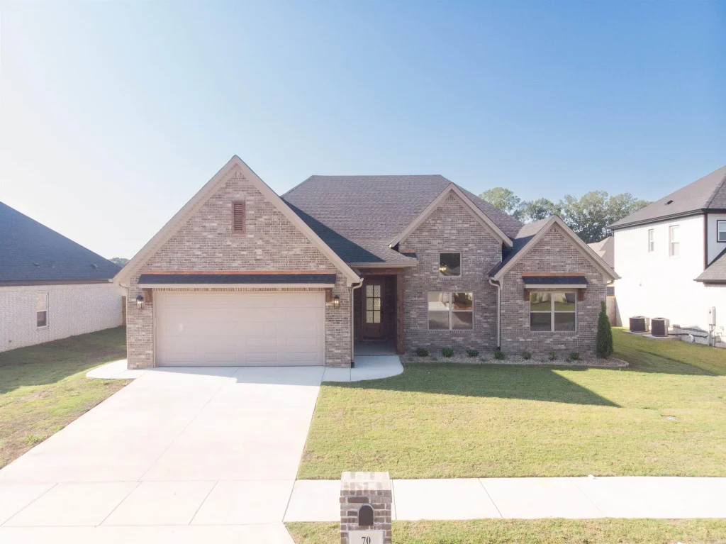 70 Corniche Cove, Maumelle