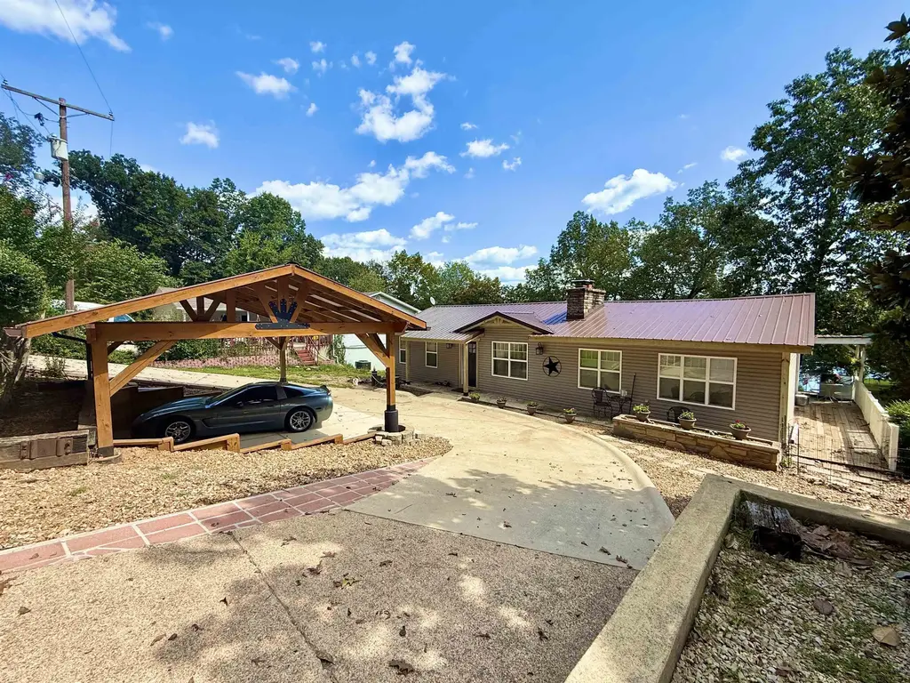 129 W Lakeshore Drive, Cherokee Village