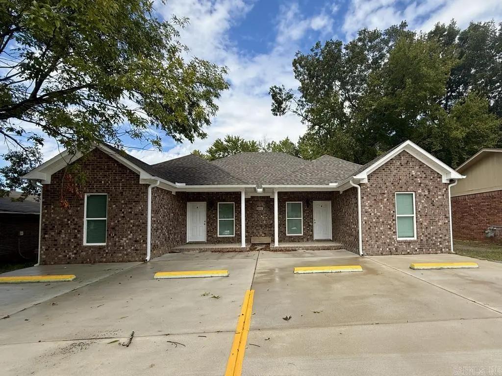 2512 W Martin St, Conway