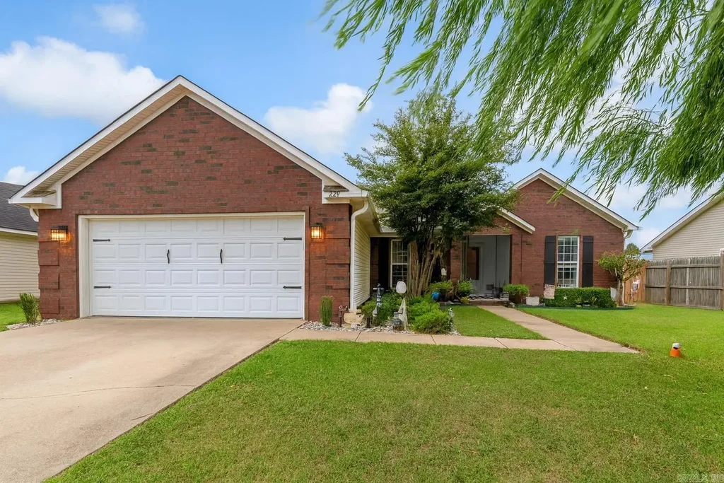 229 N Oak Street, Brookland