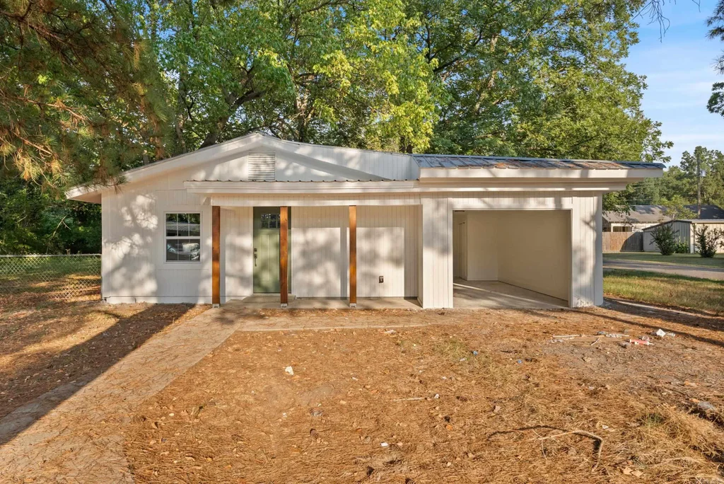 2412 Linwood Street, Newport