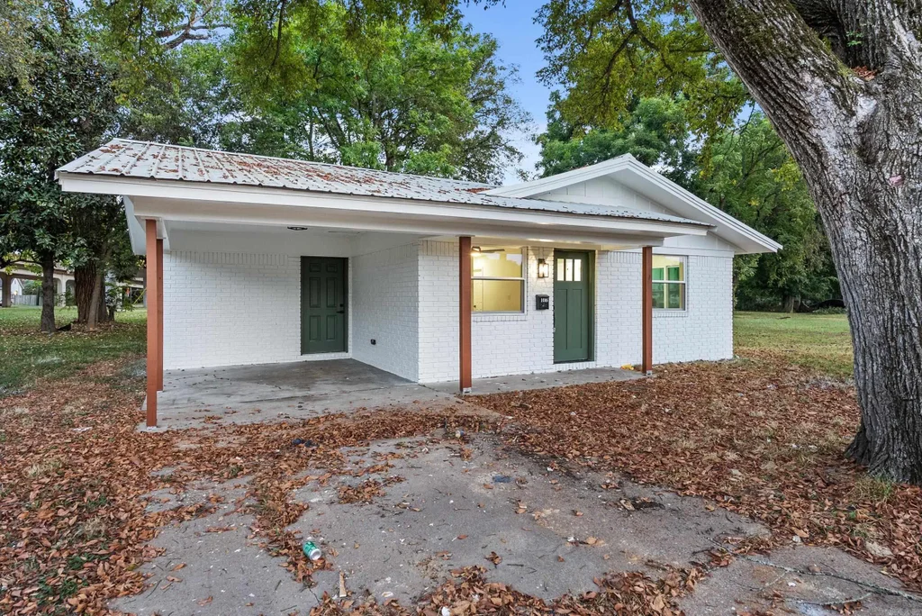 1016 Front Street, Newport