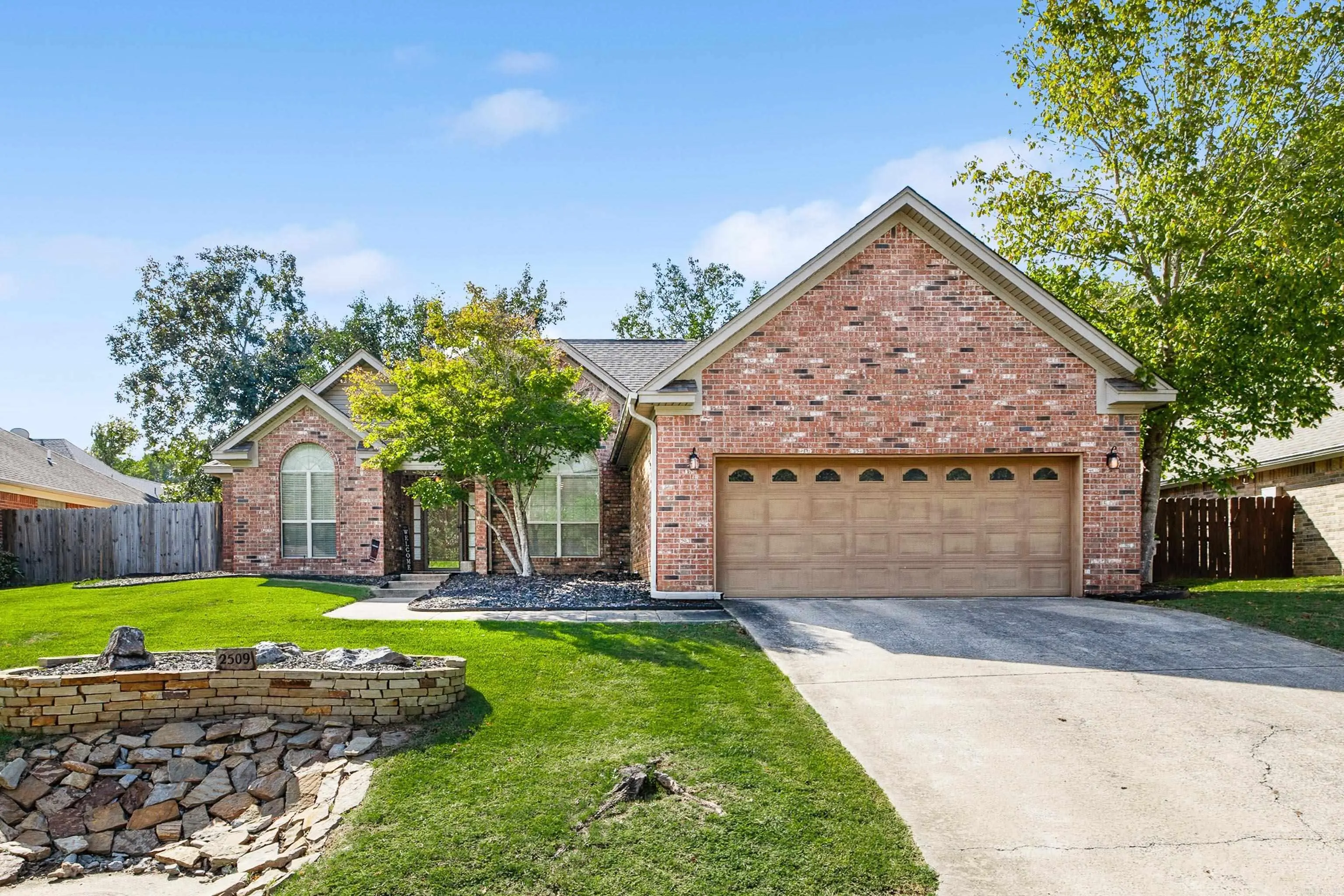 2509 Twin Oaks Court, Benton