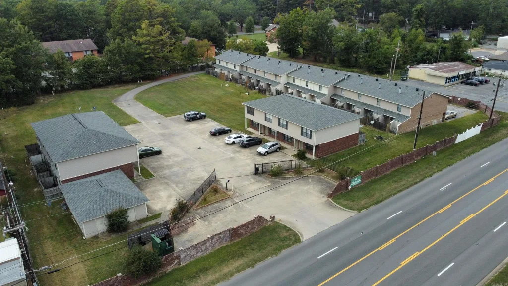 3200 S Olive Street, Pine Bluff