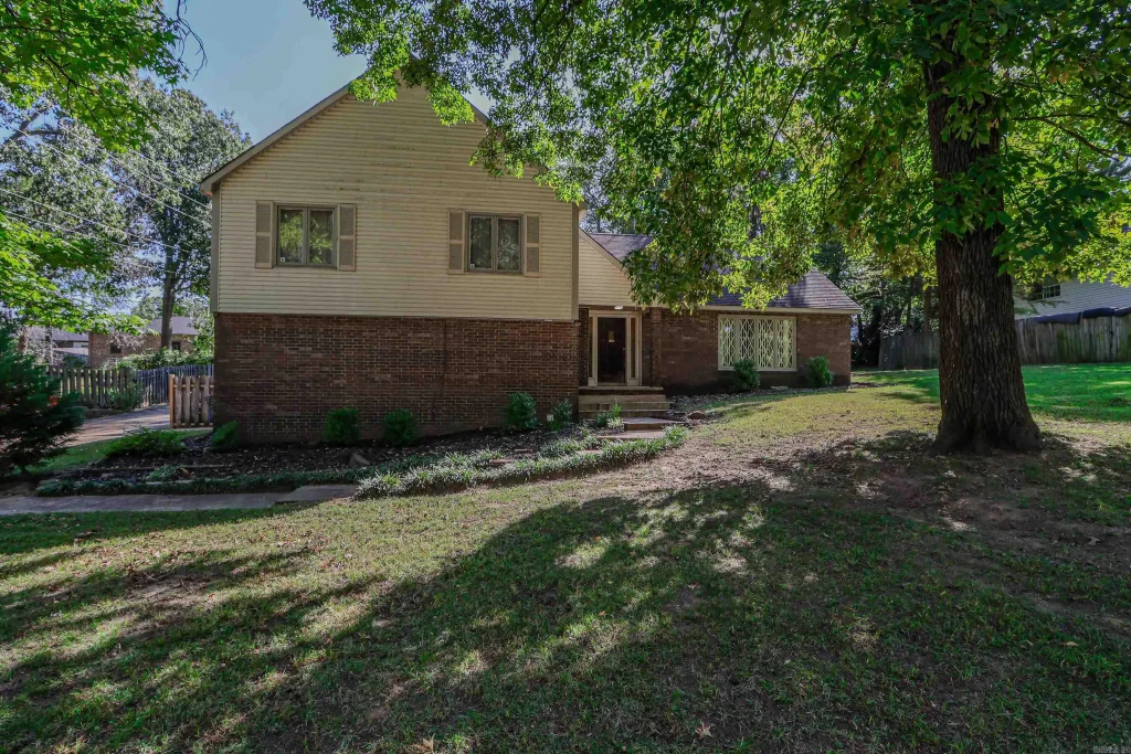 2318 Redbud Dr, Jonesboro