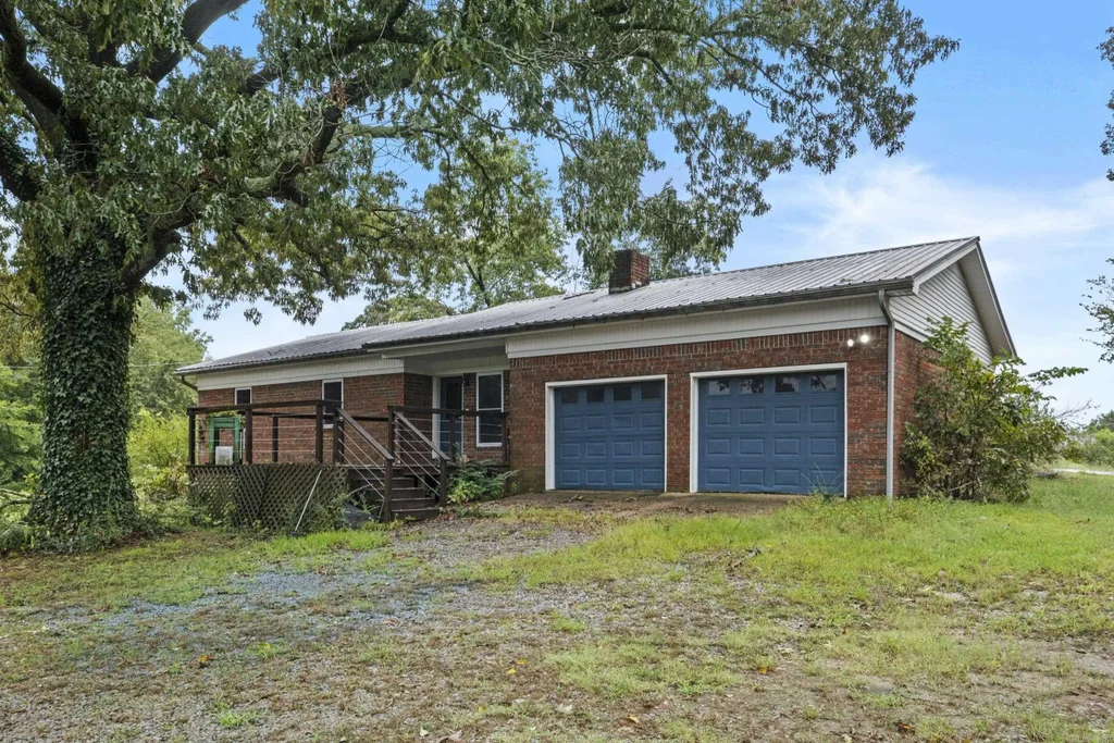 723 Swinging Bridge Road, Beebe