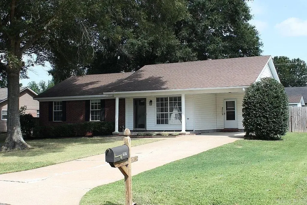 606 Sandy Drive, Beebe