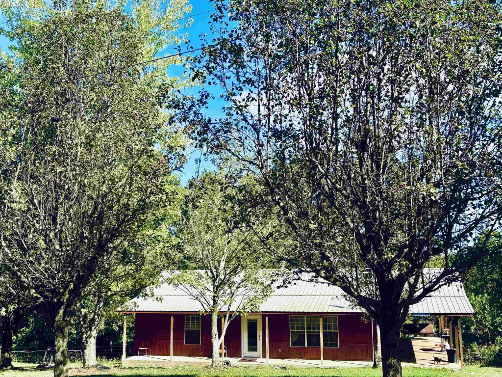 1207 Red Bluff Road, Marshall