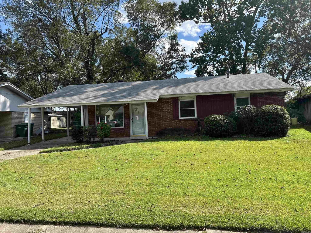 2800 Claremont Drive, Pine Bluff