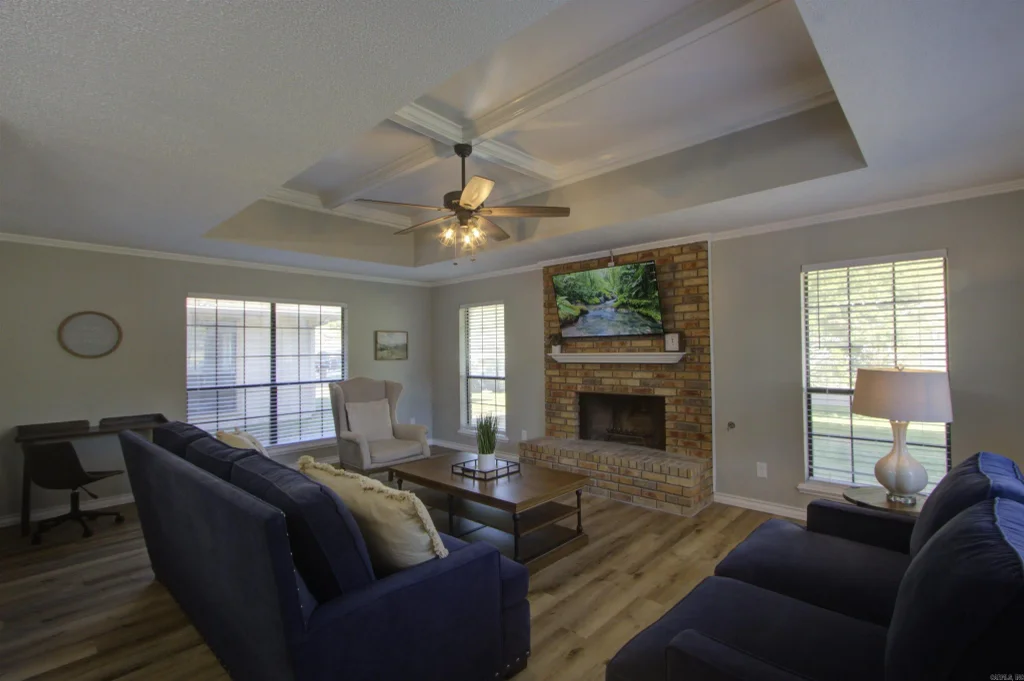 5805 Sidney, Texarkana