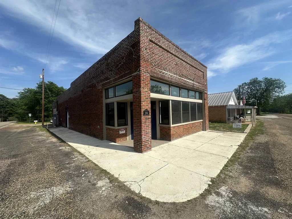 100 Central Avenue, Marietta