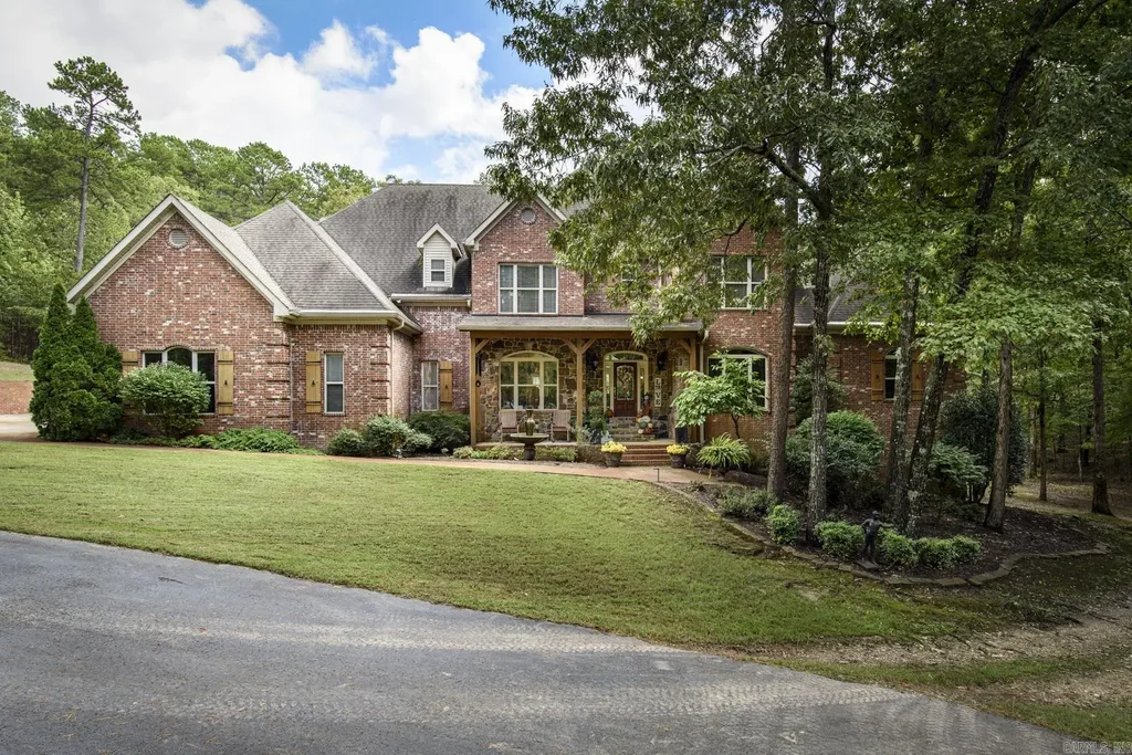 23 Canyon Ridge Court, Little Rock