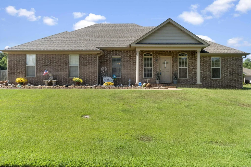 87 Rebecca Lane, Searcy