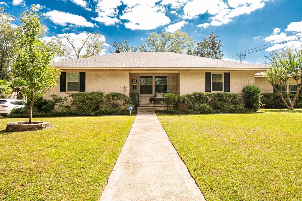 703 E 8th St, El Dorado