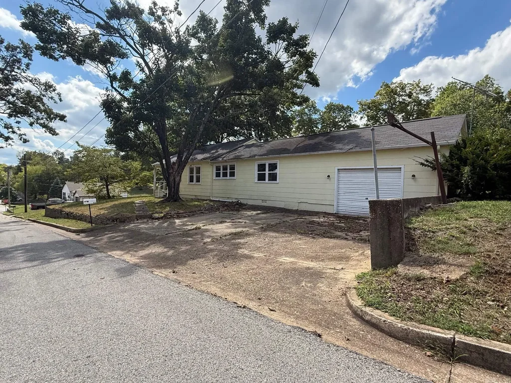 413 Halstead Street, West Plains, MO