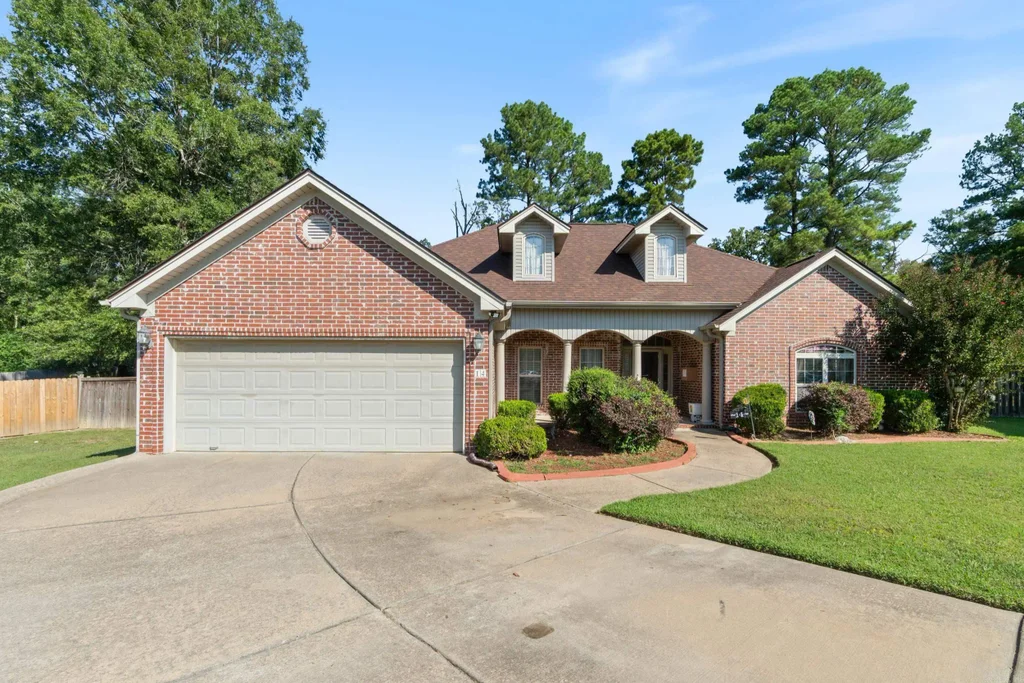 14 Woods Cove, Little Rock
