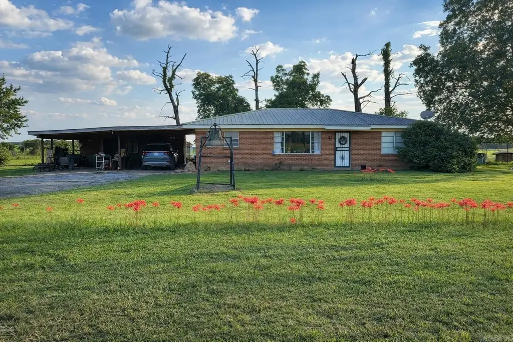 31610 E Hwy 54, Dumas