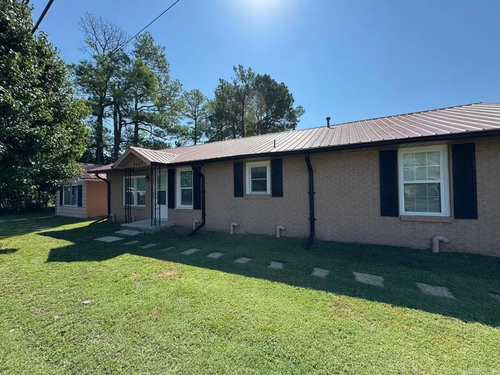 4601 E Highland, Jonesboro