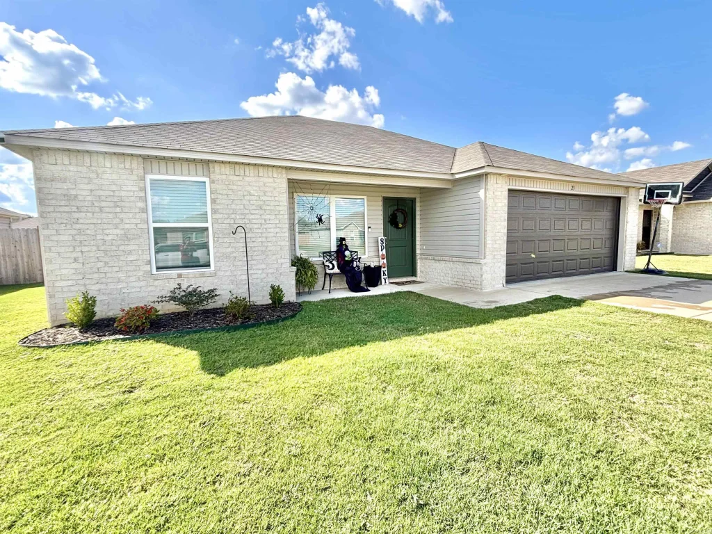 23 Candlelight Dr, Conway