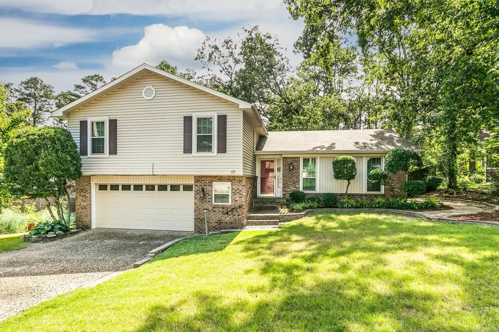 17 Point South Court, Little Rock