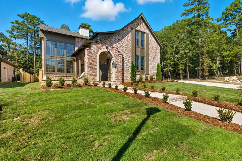 48 Orle Circle, Little Rock