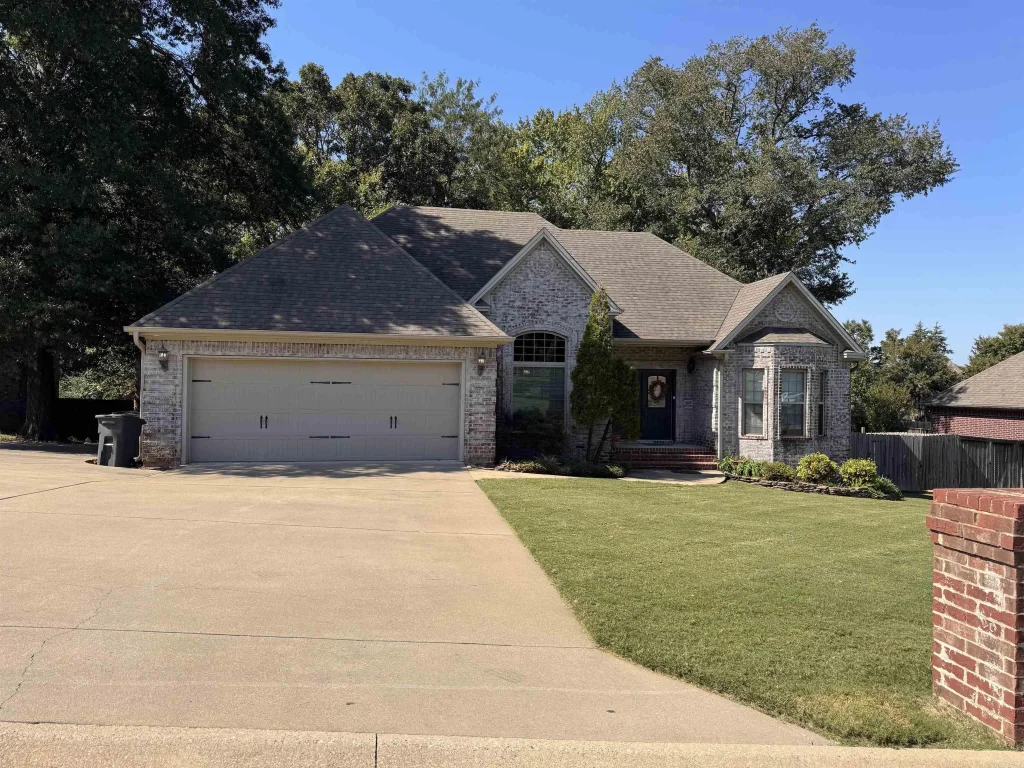 1008 Bent Tree Lane, Searcy