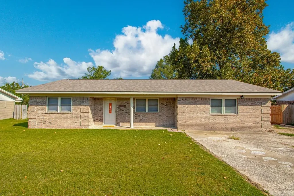 1202 E 4th Street, Carlisle