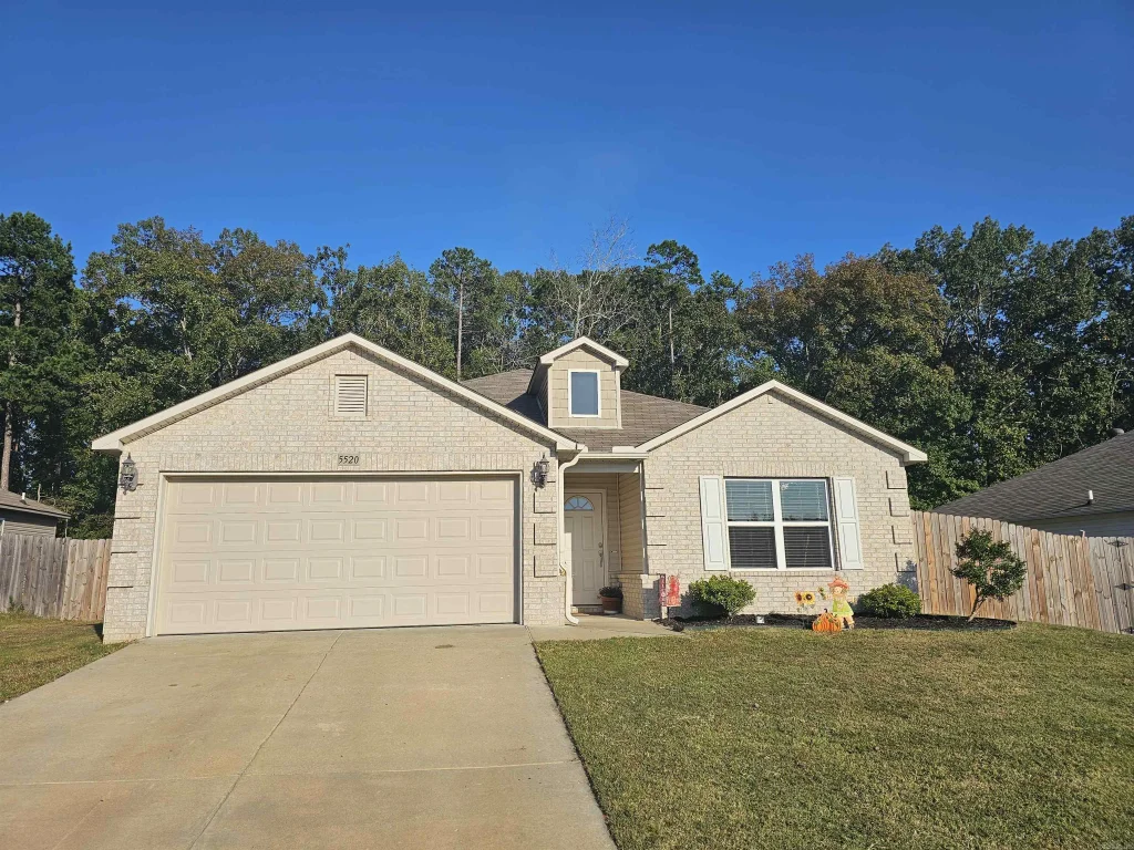 5520 Bundy Drive, Alexander